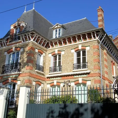 Bed & Breakfast D'hote Les Flolies Du Bord De Marne